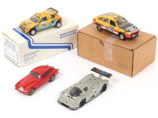Lot 46 - DIVERS (4)