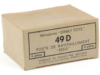 Lot 137 - DINKY TOYS (FRANCE) (1)