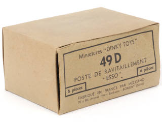 Lot 137 - DINKY TOYS (FRANCE) (1)