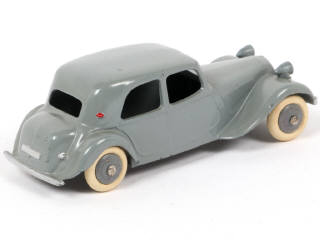 Lot 145 - DINKY TOYS (FRANCE) (1)