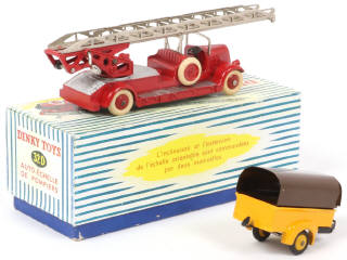 Lot 200 - DINKY TOYS (FRANCE) (2)