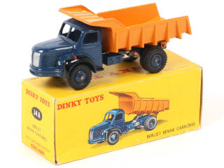 Lot 174 - DINKY TOYS (FRANCE) (1)