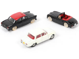 Lot 207 - DINKY TOYS (FRANCE) (3)