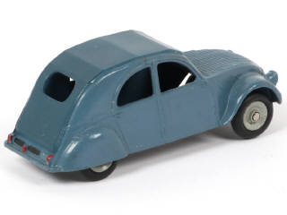 Lot 39 - DINKY TOYS (FRANCE) (1)