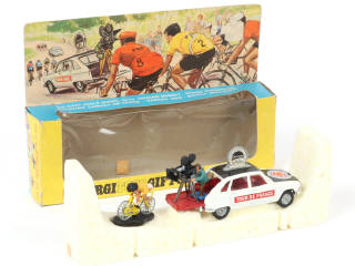 Lot 8 - CORGI TOYS (GB) (1)