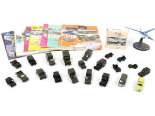 Lot 54 - DIVERS (36)