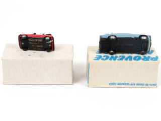 Lot 86 - DIVERS (2)
