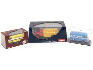 Lot 129 - DIVERS (3)