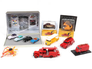 Lot 131 - DIVERS (10)