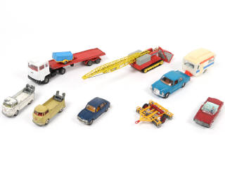 Lot 141 - CORGI TOYS (GB) (8)
