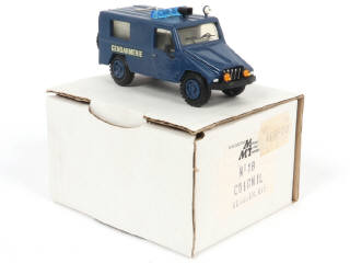 Lot 67 - DIVERS (3)