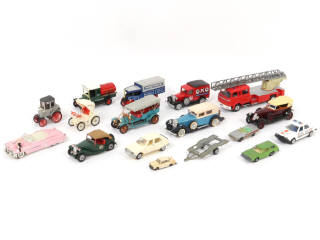 Lot 135 - DIVERS (16)