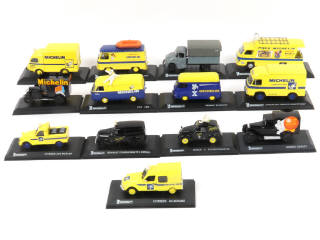 Lot 126 - DIVERS (13)