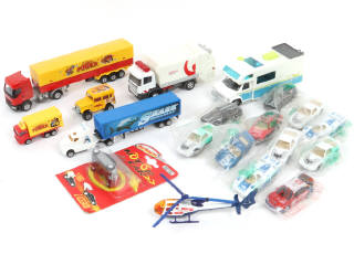 Lot 140 - DIVERS (18)