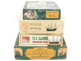 Lot 6 - DIVERS (4)