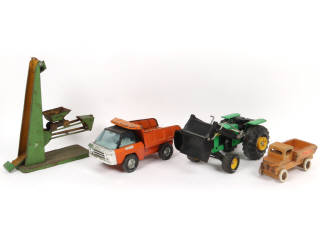 Lot 41 - DIVERS (4)