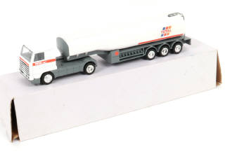 Lot 71 - DIVERS (5)