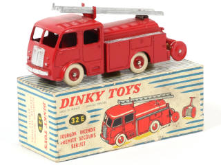 Lot 214 - DINKY TOYS (FRANCE) (1)