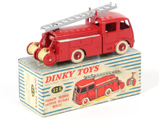 Lot 214 - DINKY TOYS (FRANCE) (1)
