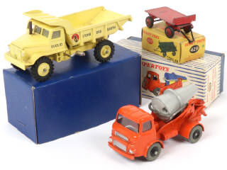 Lot 177 - DINKY TOYS (GB) (3)