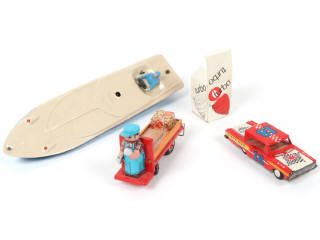 Lot 77 - DIVERS (4)