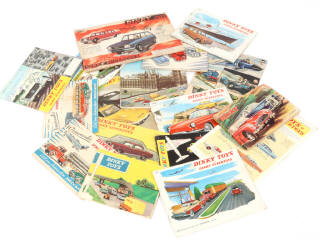 Lot 2 - DINKY TOYS (17)