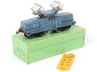 Lot 17 - HORNBY 'O' (FRANCE) (1)