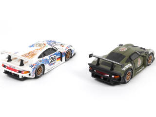 Lot 139 - UT MODELS (CHINE) (2)