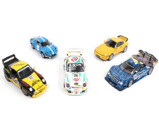 Lot 174 - DIVERS (1)