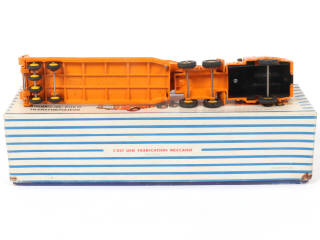 Lot 223 - DINKY TOYS (FRANCE) (1)