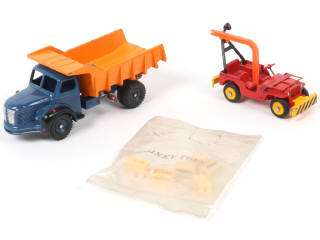 Lot 230 - DINKY TOYS (FRANCE) (2)