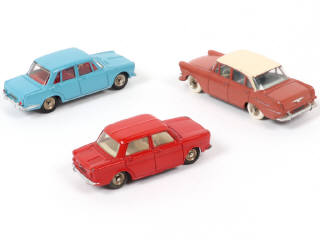 Lot 233 - DINKY TOYS (FRANCE) (3)