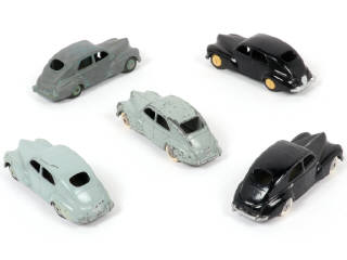 Lot 260 - DINKY TOYS (FRANCE) (5)