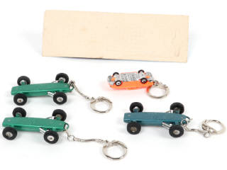 Lot 225 - DIVERS (5)