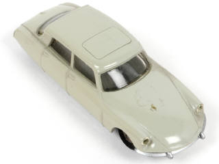 Lot 131 - LEGO (DANEMARK) (1)