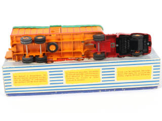Lot 176 - DINKY TOYS (FRANCE) (1)