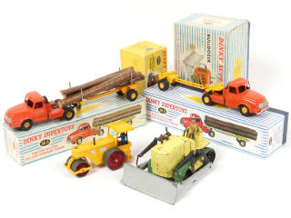 Lot 223 - DINKY TOYS (FRANCE) (4)
