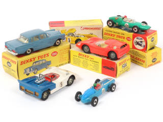 Lot 133 - DINKY TOYS (GB) (5)