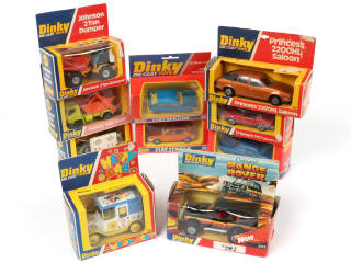 Lot 142 - DINKY TOYS (10)