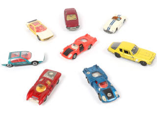 Lot 136 - DINKY TOYS (GB) (8)