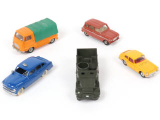 Lot 229 - DINKY TOYS (FRANCE) (5)