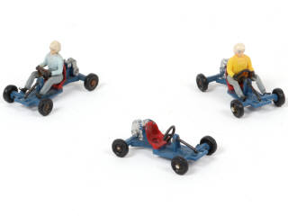 Lot 187 - DINKY TOYS (FRANCE) (3)