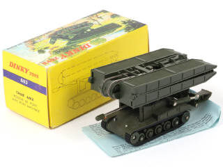 Lot 182 - DINKY TOYS (FRANCE) (1)