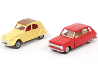 Lot 194 - DINKY TOYS (FRANCE) (2)