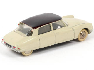 Lot 148 - DINKY TOYS (FRANCE) (1)