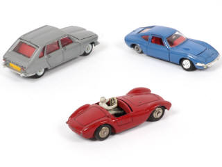 Lot 211 - DINKY TOYS (FRANCE) (3)