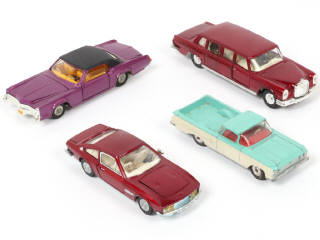 Lot 126 - DINKY TOYS (GB) (4)