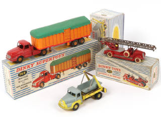 Lot 222 - DINKY TOYS (FRANCE) (3)