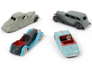 Lot 128 - DINKY TOYS (GB) (4)