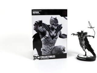 Lot 132 - DC COLLECTIBLES (CHINE) (1)